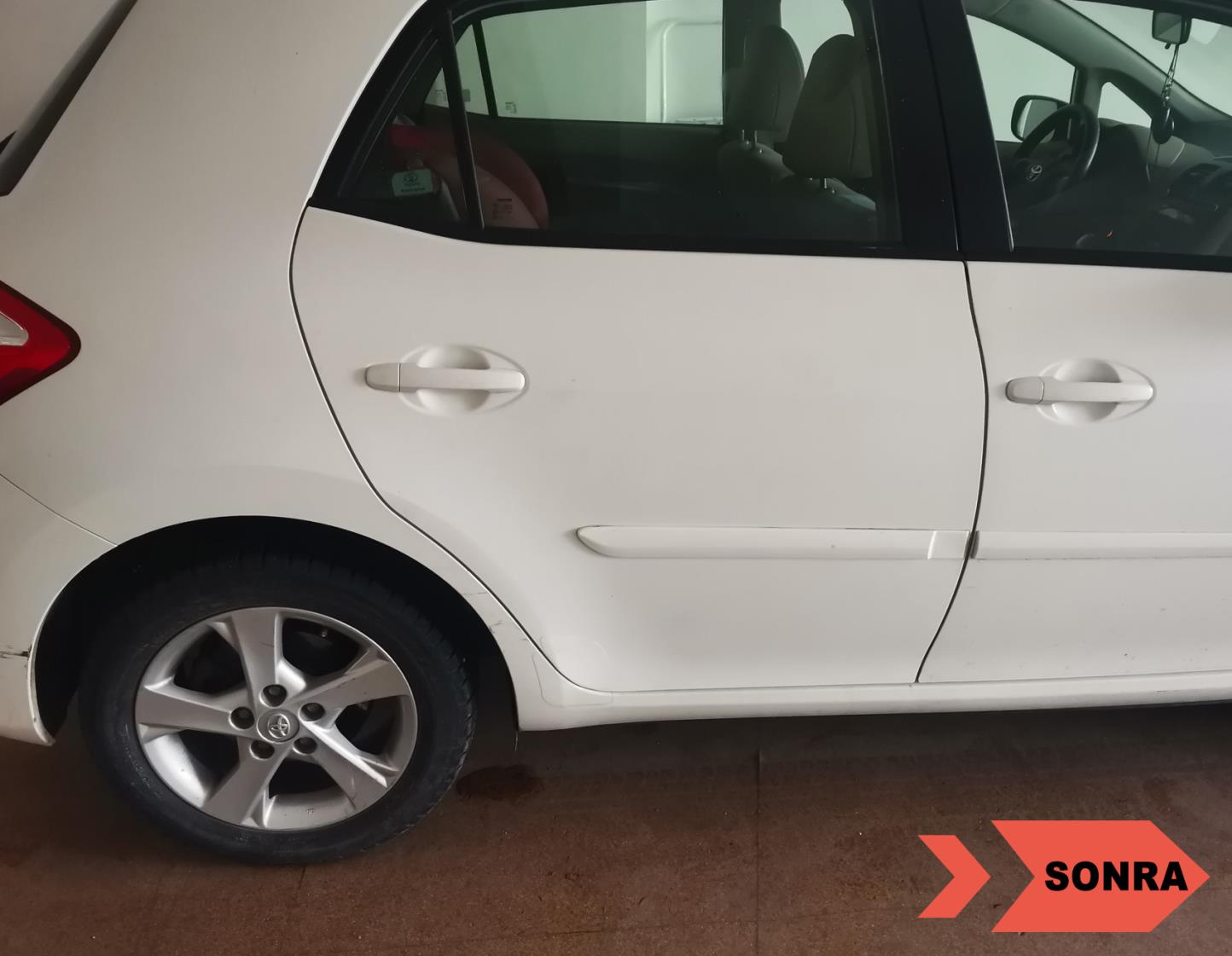 Toyota Yaris Sağ Arka Kapı Boyasız Onarım