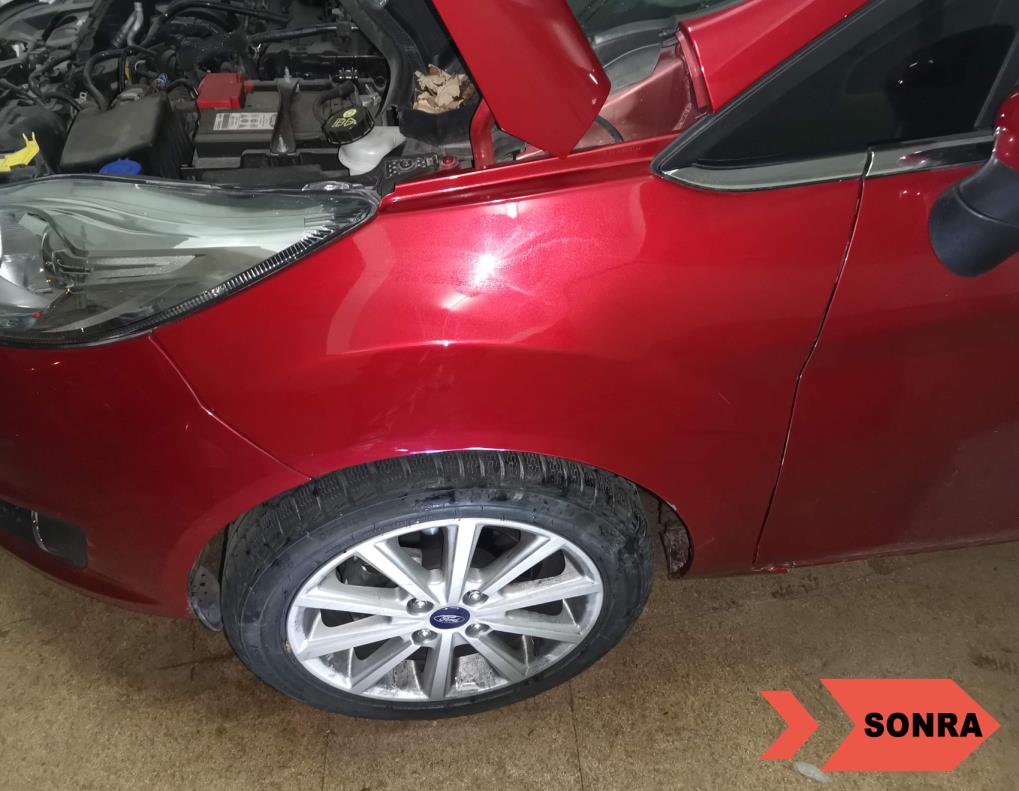 Ford Fiesta Sol Ön Çamurluk Boyasız Onarım